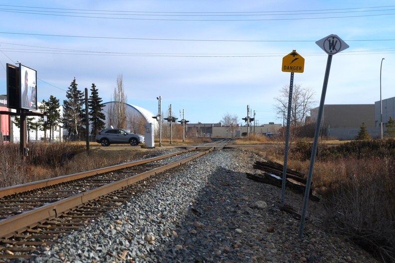 Along the tracks at 91St